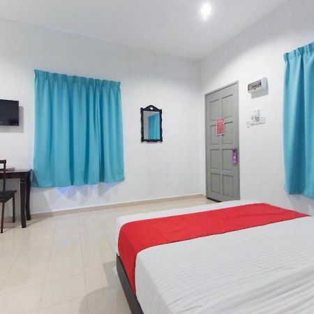 Alpha Motel Pantai Cenang  Exterior photo