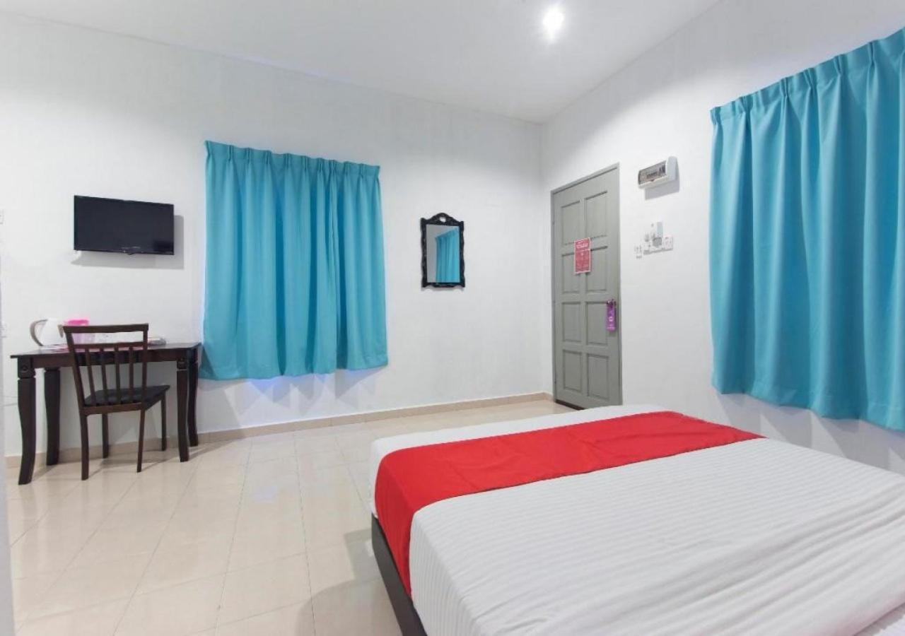 Alpha Motel Pantai Cenang  Exterior photo